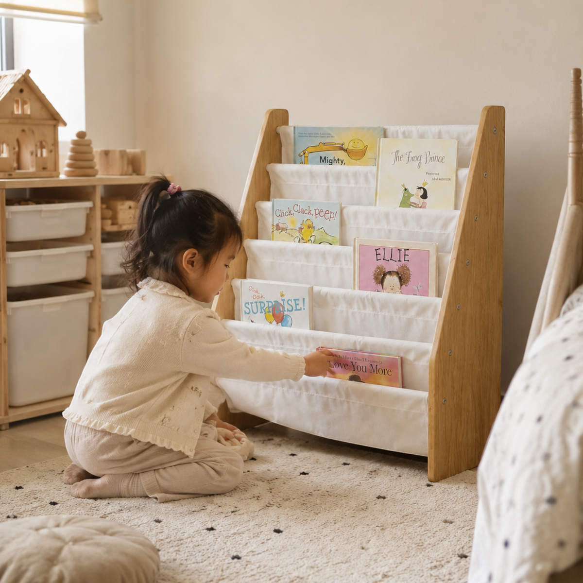 Montessori Номын Тавиур